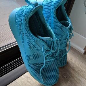 Aqua blue Nike Women's Sneaker (Size 10.5)